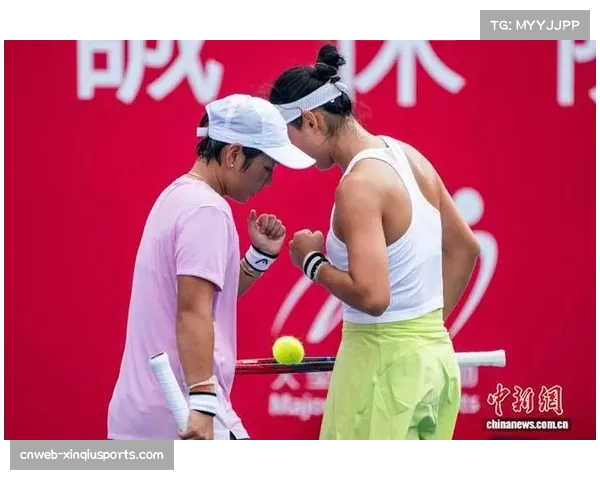 蒋欣玗-王雅繁香港站女双完胜对手,配合默契 蒋欣玗-王雅繁香港站女双完胜对手,配合默契