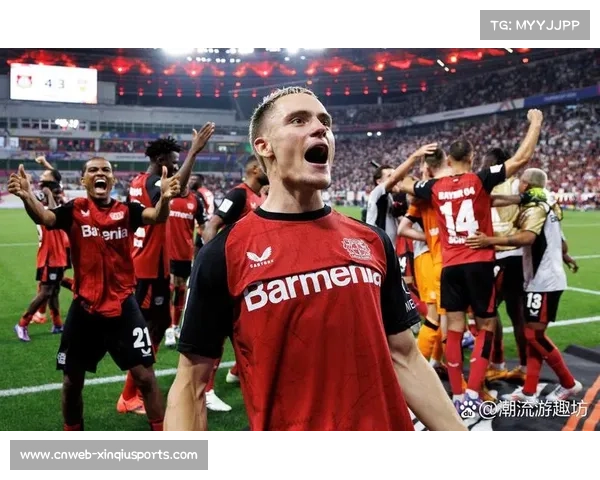 勒沃库森vs巴黎一战两度红牌+点球,恩里克称比赛-观感奇特-